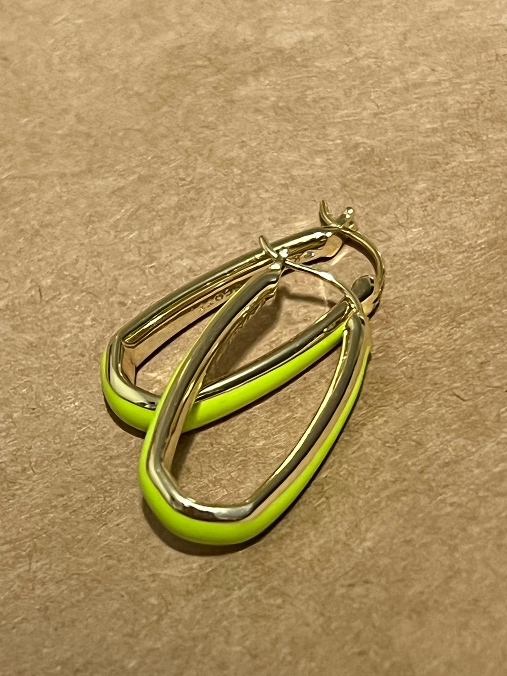 Kendra Scott Kelsey Hoops - Neon Green and Gold